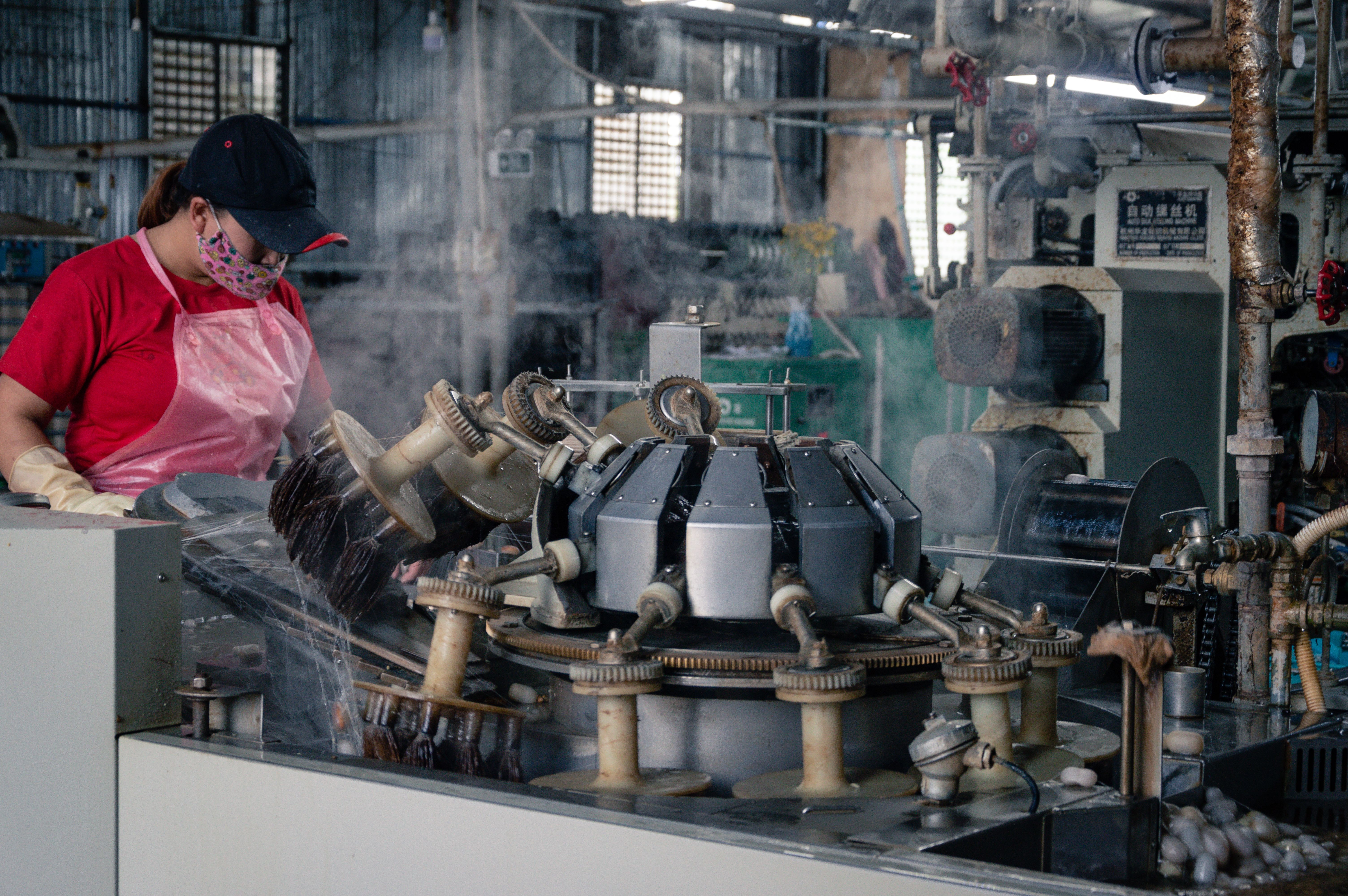 Inspección de detalle en máquina de producción